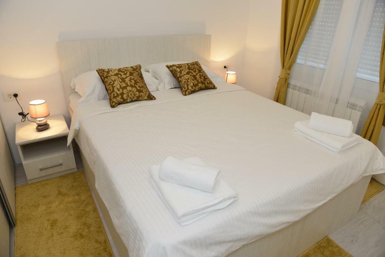 Apartmani Stefanija Tivat Luaran gambar