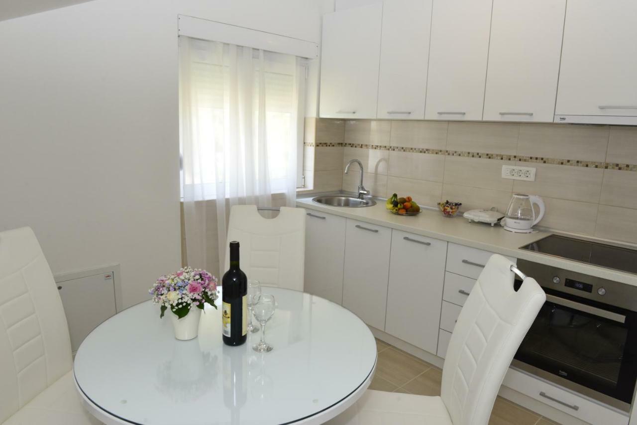 Apartmani Stefanija Tivat Luaran gambar
