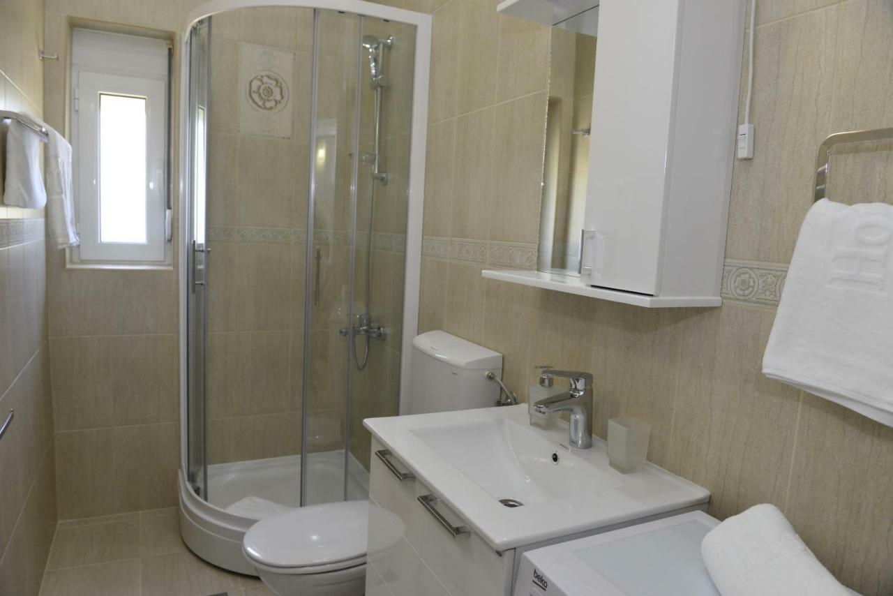 Apartmani Stefanija Tivat Luaran gambar